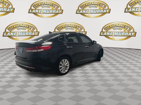 Used 2018 Kia Optima LX w/ 17" Alloy Wheels Package FWD image 3
