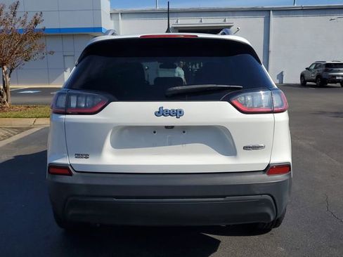 Used 2019 Jeep Cherokee Latitude w/ Popular Appearance Group image 5