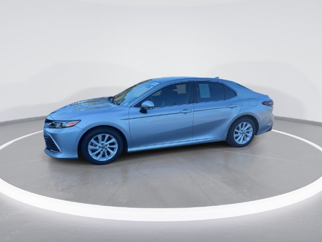 Used 2023 Toyota Camry LE FWD image 4