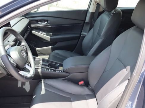 Used 2025 Honda Accord Touring image 16