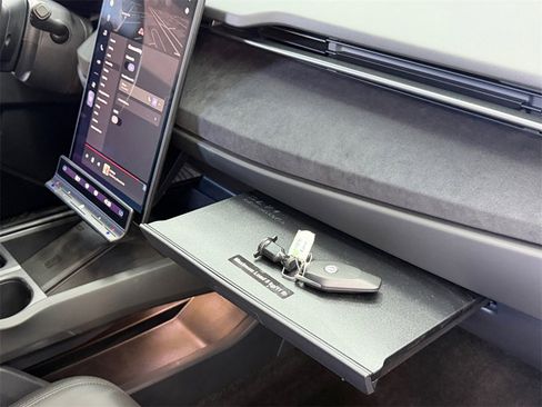 Used 2023 Fisker Ocean Ultra image 20