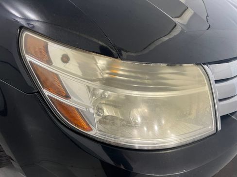Used 2009 Ford Taurus SEL FWD image 32