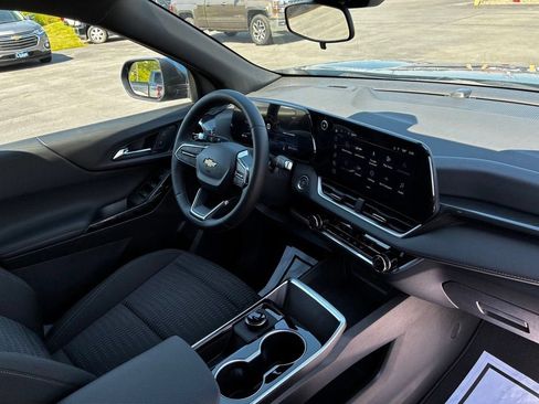 New 2027 Chevrolet Equinox LT AWD/4WD image 21