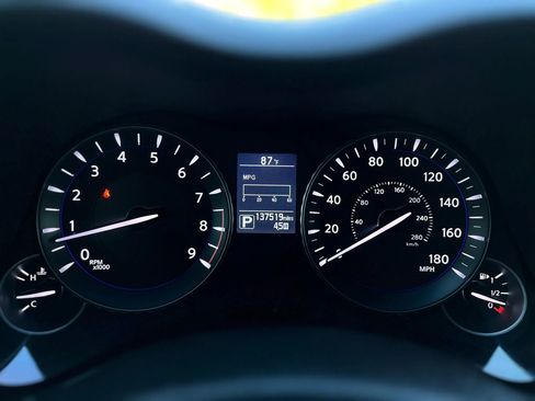 Used 2015 INFINITI Q70 3.7 image 20