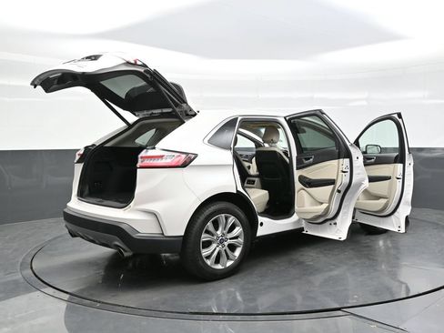 Used 2019 Ford Edge Titanium w/ Cold Weather Package AWD/4WD image 49