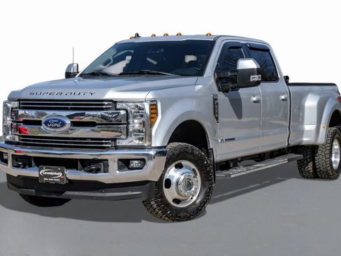 Used 2019 Ford F350 Lariat w/ Lariat Value Package image 4