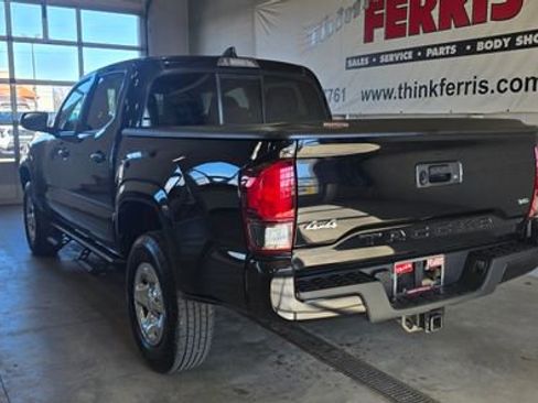 Used 2021 Toyota Tacoma SR image 3