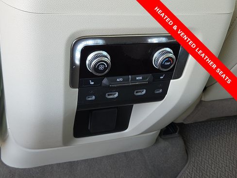 Used 2024 GMC Yukon Denali AWD/4WD image 12