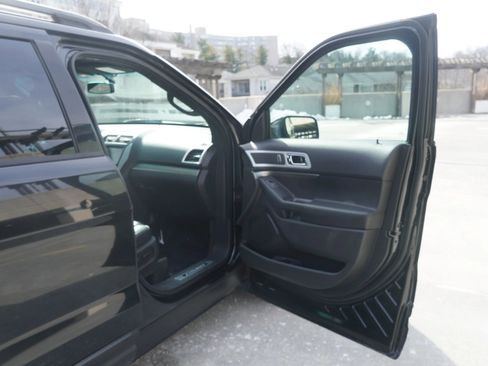 Used 2014 Ford Explorer Sport w/ Equipment Group 401A image 32