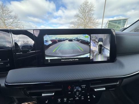 New 2026 Nissan Kicks SR w/ Cold Weather Package image 17