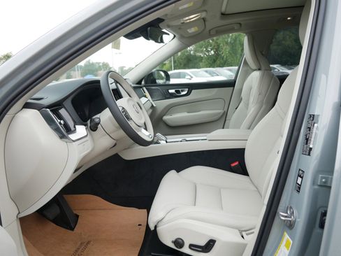 New 2026 Volvo XC60 B5 Ultra w/ Protection Package Premier image 5