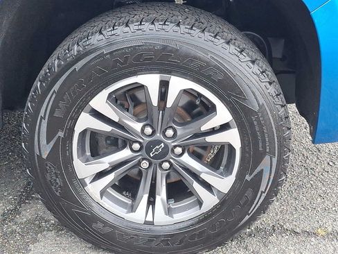 Used 2021 Chevrolet Colorado Z71 AWD/4WD image 9