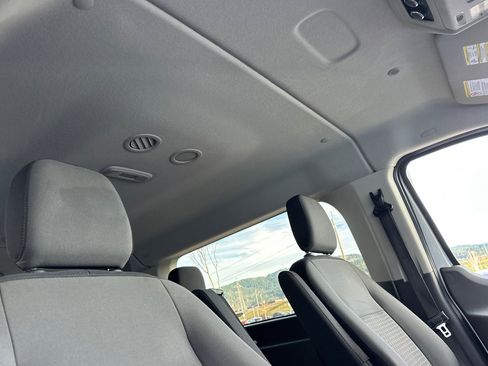 Used 2023 Ford Transit 350 XLT image 18