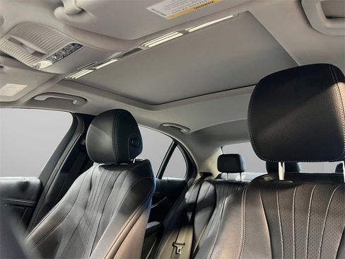 Used 2017 Mercedes-Benz E 300 4MATIC image 42