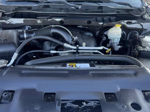 Used 2016 RAM 1500 Express image 9