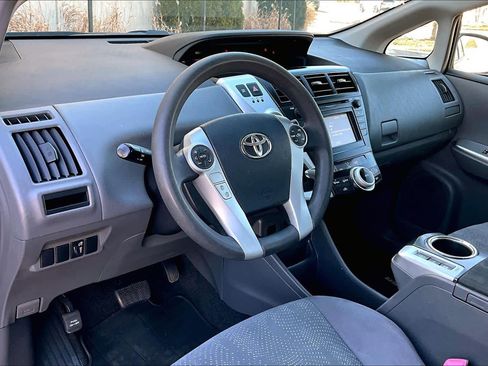 Used 2012 Toyota Prius V Two image 17