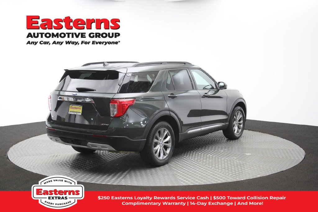 Used 2023 Ford Explorer XLT w/ Equipment Group 202A AWD/4WD image 47