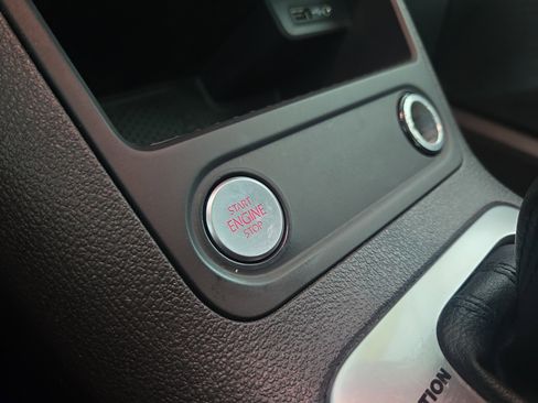 Used 2017 Volkswagen Tiguan Limited w/ Premium Package image 24