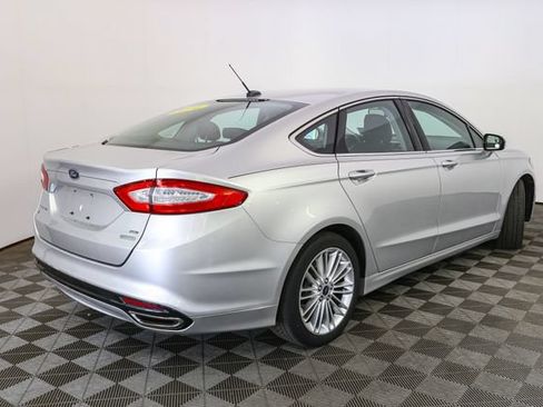 Used 2014 Ford Fusion SE w/ Equipment Group 202A FWD image 12