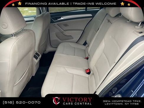 Used 2015 Volkswagen Golf S image 14