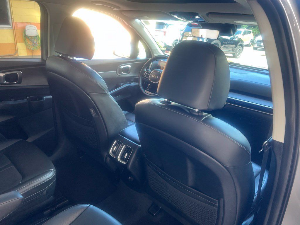 Certified 2024 Kia Sorento X-Line EX AWD/4WD image 16