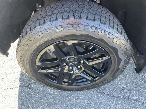 Used 2024 Chevrolet Silverado 1500 Custom Trail Boss w/ Turbomax Blackout Package image 11