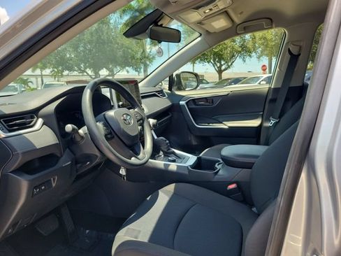 Used 2025 Toyota RAV4 LE AWD/4WD image 11