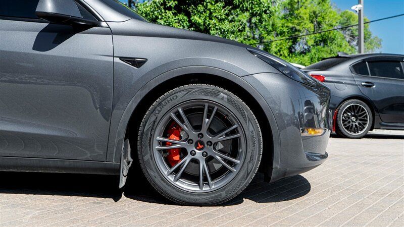 Used 2022 Tesla Model Y Performance AWD/4WD image 11