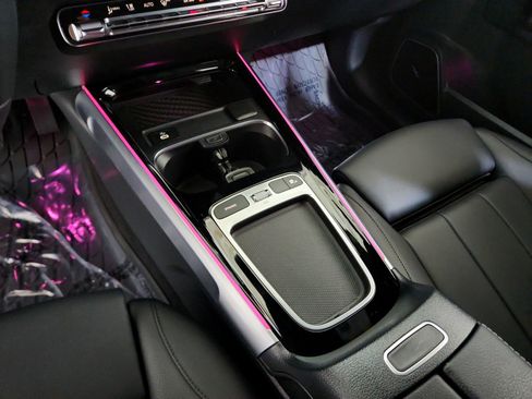 Certified 2024 Mercedes-Benz GLB 250 4MATIC image 16