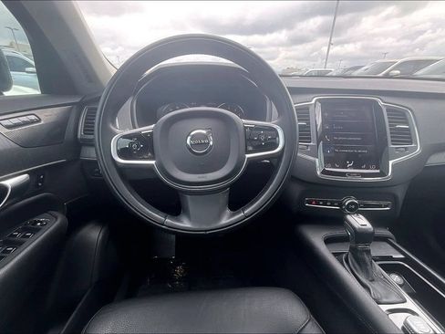 Used 2020 Volvo XC90 T6 Momentum AWD/4WD image 6