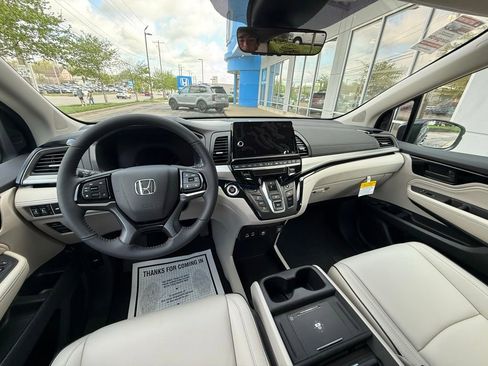New 2026 Honda Odyssey Touring image 15