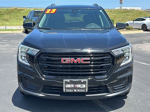 Used 2023 GMC Terrain SLE w/ Elevation Edition image 11
