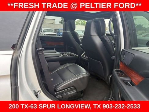 Used 2018 Lincoln Navigator Reserve w/ Technology Package AWD/4WD image 17