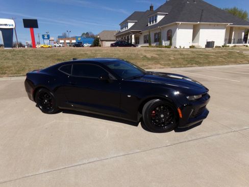 Used 2016 Chevrolet Camaro LT image 10