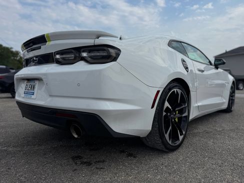 Used 2021 Chevrolet Camaro SS RWD image 6