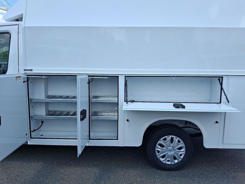 New 2025 Ford Transit 350 w/ Interior Upgrade Package RWD image 10