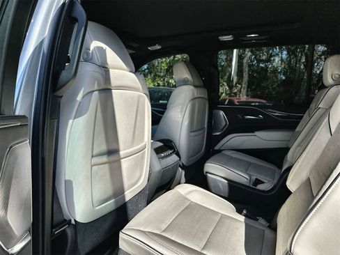 Used 2021 Cadillac Escalade ESV Sport w/ Driver Assist Tech Package image 11