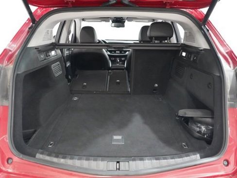 Used 2018 Alfa Romeo Stelvio AWD image 32