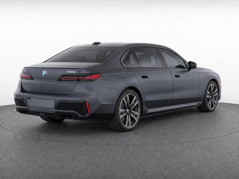 Used 2023 BMW 760i xDrive w/ Luxury Rear Seating Package AWD/4WD image 3