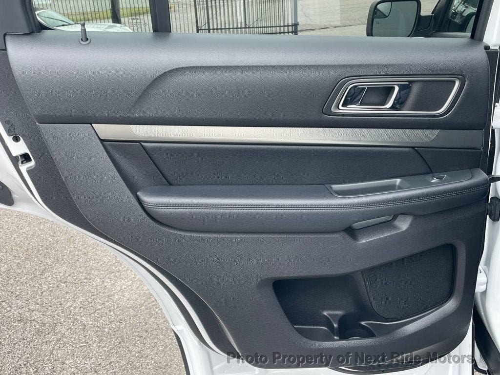 Used 2018 Ford Explorer XLT FWD image 28