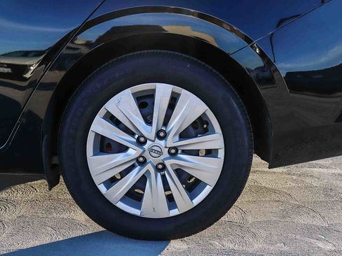 Used 2024 Nissan Sentra S image 10