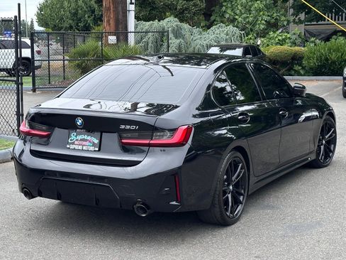 Used 2024 BMW 330i Sedan w/ M Sport Package RWD image 21
