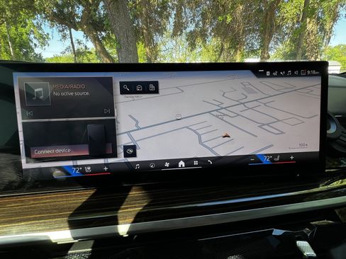 Used 2024 BMW X7 xDrive40i w/ Parking Assistance Package image 23