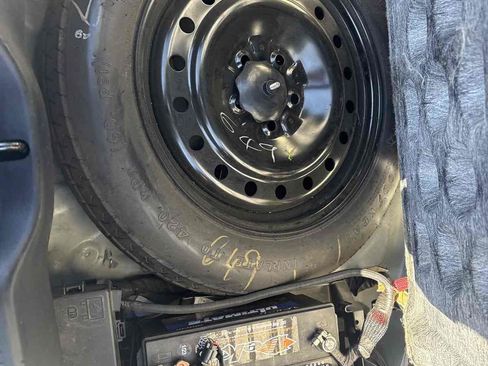 Used 2015 Dodge Charger SXT RWD image 11