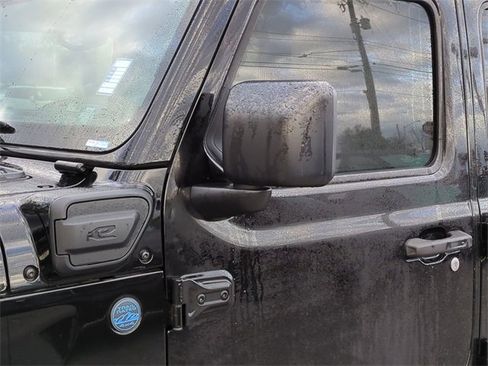 Used 2023 Jeep Wrangler Unlimited Rubicon 4xe image 12