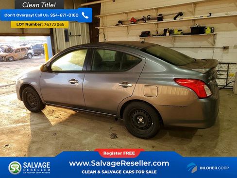 Used 2019 Nissan Versa SV image 3