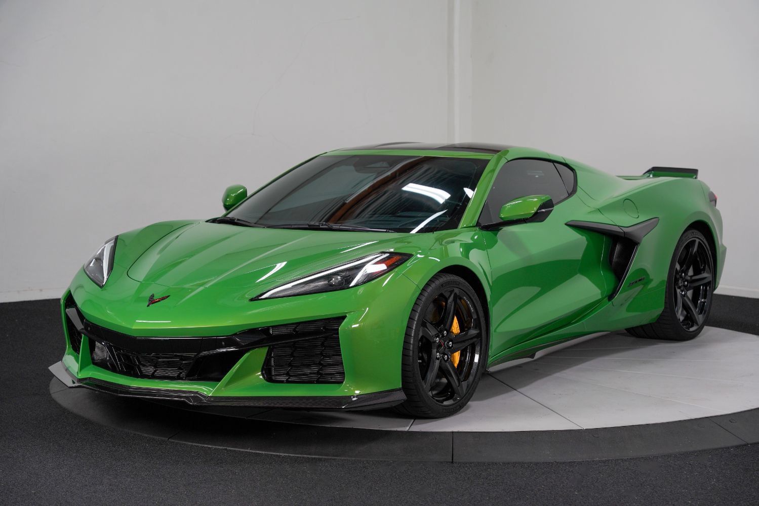 Used 2026 Chevrolet Corvette Z06 RWD image 6