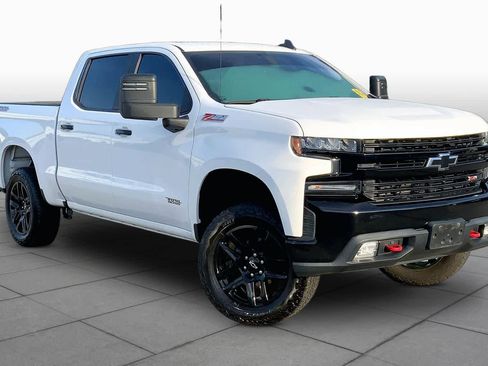 Used 2021 Chevrolet Silverado 1500 LT Trail Boss w/ Convenience Package II AWD/4WD image 3