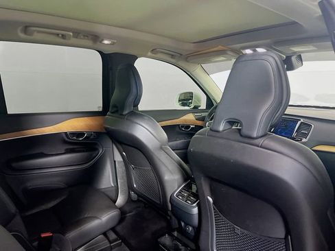 Used 2023 Volvo XC90 B6 Plus w/ Protection Package Premier AWD/4WD image 9