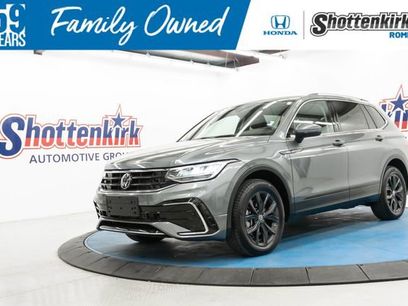 Used 2024 Volkswagen Tiguan SE